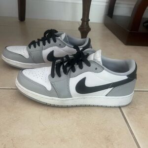 Nike Air Jordan 1 Big Kid Black and Gray Sneakers Size 7y